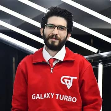 استاد شکرنژاد مدرس دوره در گلکسی توربو
