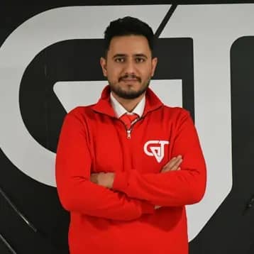 استاد حیدری مدرس دوره در گلکسی توربو