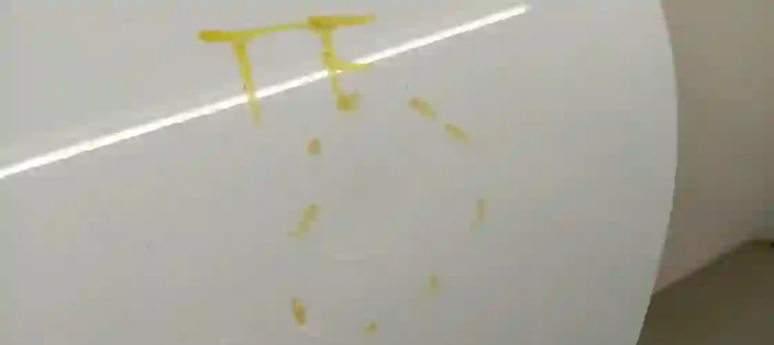 علت زرد شدن رنگ سفید ماشین